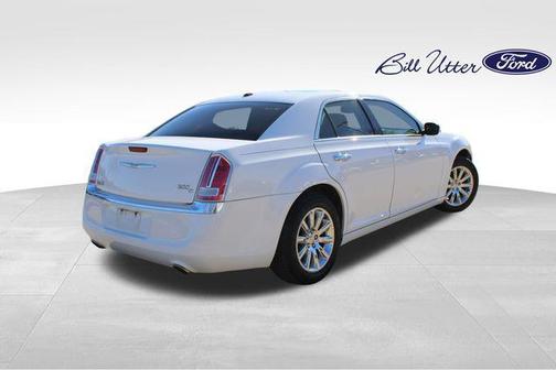 2011 Chrysler 300C Base