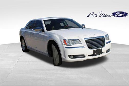 2011 Chrysler 300C Base