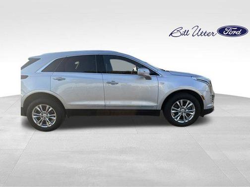 Radiant Silver Metallic 2020 Cadillac XT5 Premium Luxury