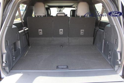 Glacier Gray Metallic Tri-Coat 2026 Ford Expedition Max Platinum