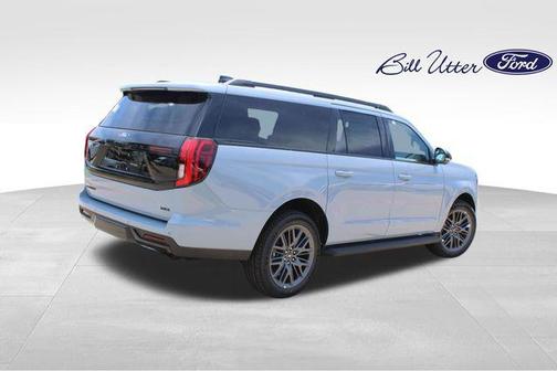 Glacier Gray Metallic Tri-Coat 2026 Ford Expedition Max Platinum