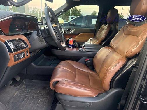 Infinite Black Metallic Clearcoat 2023 Lincoln Navigator Reserve