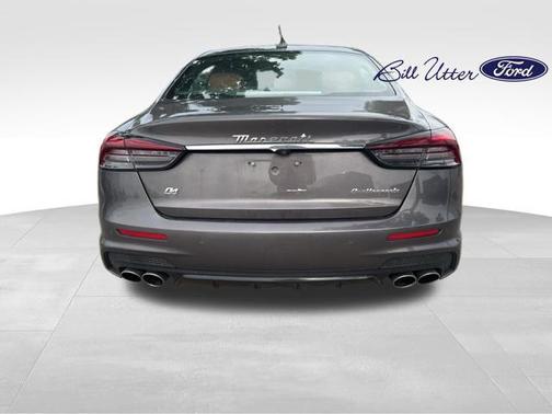 2022 Maserati Quattroporte Modena Q4