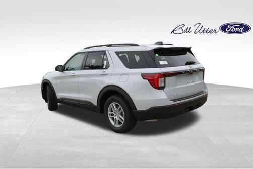 Space White Metallic 2026 Ford Explorer Active