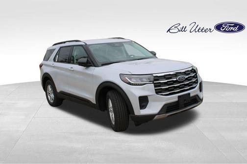 Space White Metallic 2026 Ford Explorer Active