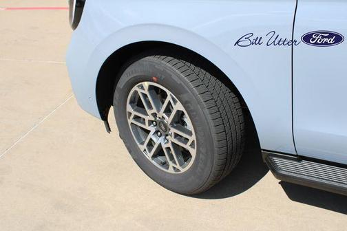 2025 Ford Expedition Max Active 4x2