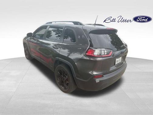 Granite Crystal Metallic Clearcoat 2021 Jeep Cherokee Altitude