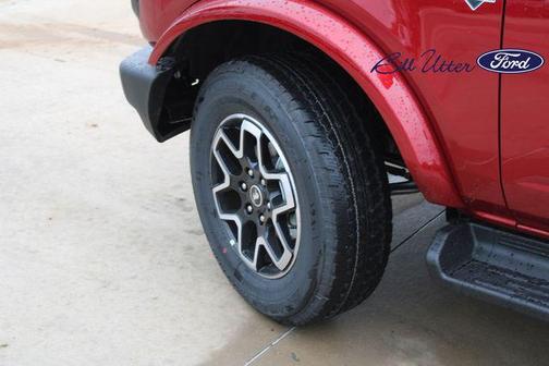 Ruby Red Metallic Tinted Clearcoat 2026 Ford Bronco Outer Banks
