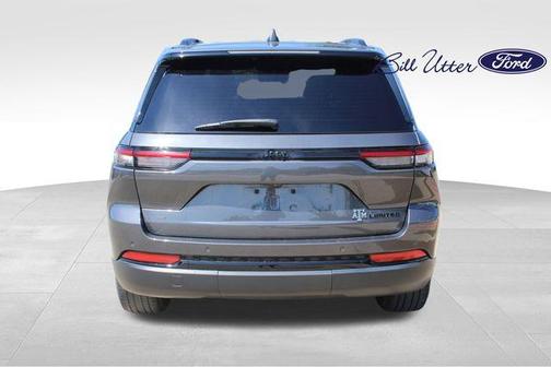 Baltic Gray Metallic Clearcoat 2023 Jeep Grand Cherokee Limited