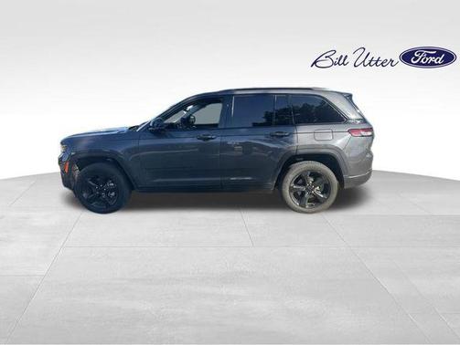 Baltic Gray Metallic Clearcoat 2023 Jeep Grand Cherokee Limited