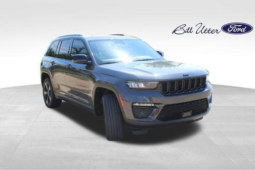 Baltic Gray Metallic Clearcoat 2023 Jeep Grand Cherokee Limited