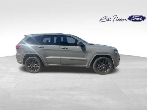 Sting-Gray Clearcoat 2020 Jeep Grand Cherokee Altitude