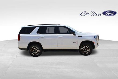 Summit White 2022 GMC Yukon 4WD AT4