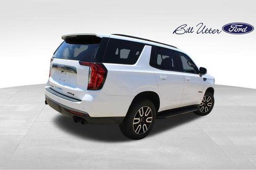 Summit White 2022 GMC Yukon 4WD AT4