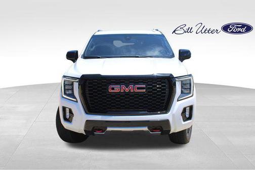 Summit White 2022 GMC Yukon 4WD AT4