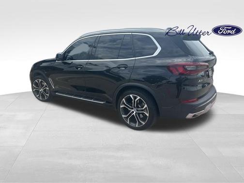 Black Sapphire Metallic 2023 BMW X5 sDrive40i