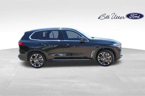 Black Sapphire Metallic 2023 BMW X5 sDrive40i