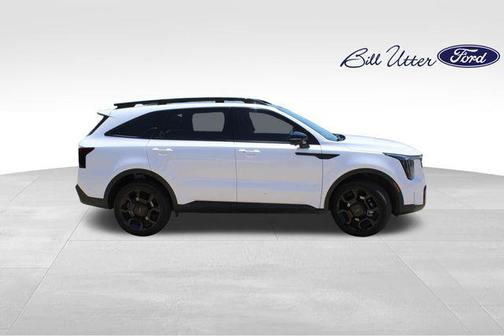 Glacial White Pearl 2026 Kia Sorento SX