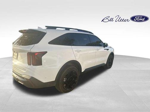 Glacial White Pearl 2026 Kia Sorento SX