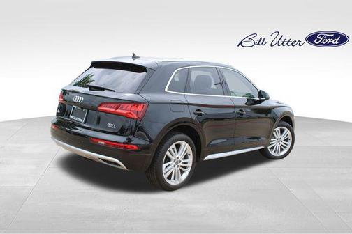 Brilliant Black 2018 Audi Q5 2.0T Tech Premium