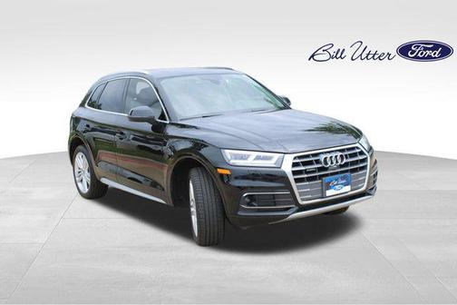 Brilliant Black 2018 Audi Q5 2.0T Tech Premium