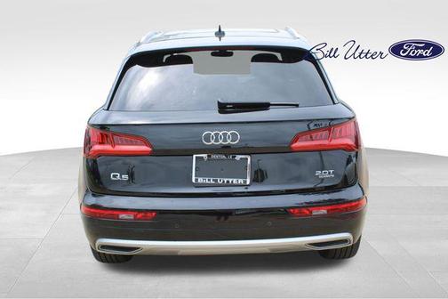 Brilliant Black 2018 Audi Q5 2.0T Tech Premium