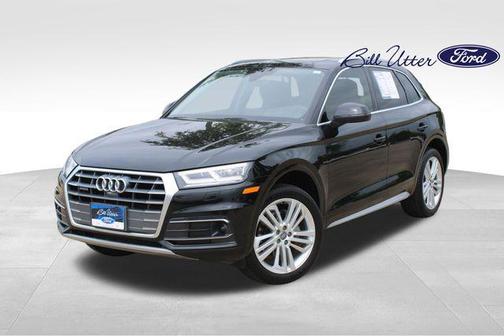 Brilliant Black 2018 Audi Q5 2.0T Tech Premium