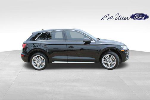 Brilliant Black 2018 Audi Q5 2.0T Tech Premium