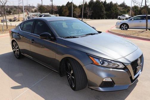 2019 Nissan Altima 2.0 SR