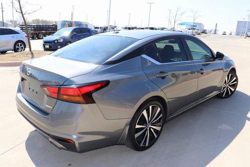 2019 Nissan Altima 2.0 SR