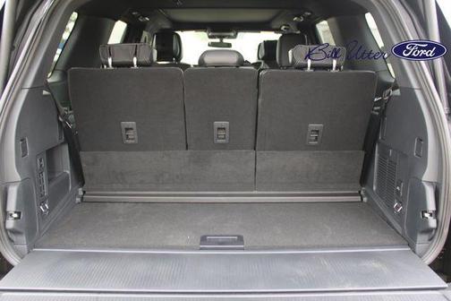 Agate Black Metallic 2026 Ford Expedition Platinum