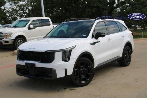 Glacial White Pearl 2024 Kia Sorento SX