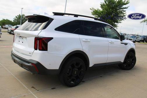 Glacial White Pearl 2024 Kia Sorento SX