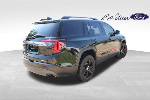 2023 GMC Acadia AWD AT4