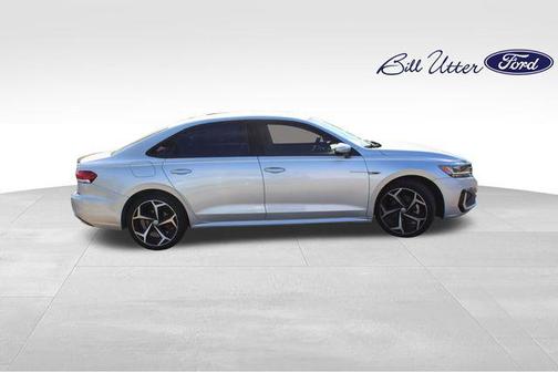 2020 Volkswagen Passat 2.0T R-Line