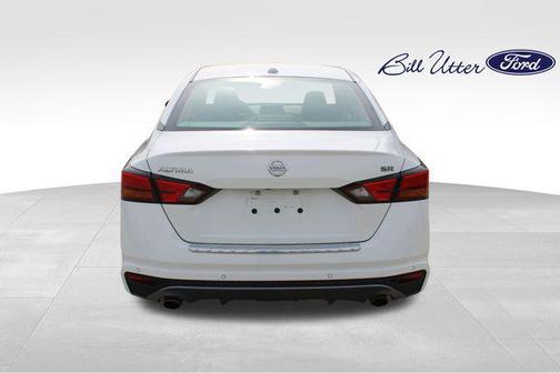 2022 Nissan Altima SR FWD