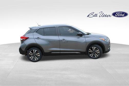 Gun Metallic 2020 Nissan Kicks SR