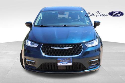 Fathom Blue Pearlcoat 2024 Chrysler Pacifica Touring L