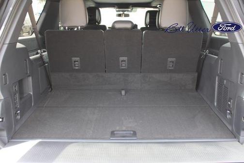 GLACIER GRAY MET TRI-COAT 2026 Ford Expedition Max Platinum