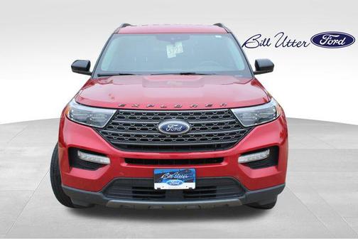 Rapid Red Metallic Tinted Clearcoat 2023 Ford Explorer XLT