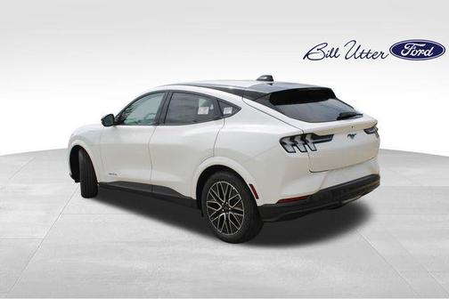 Star White Metallic Tri-Coat 2026 Ford Mustang Mach-E Premium