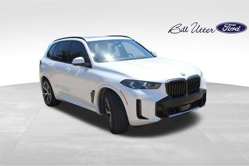 Mineral White Metallic 2024 BMW X5 sDrive40i