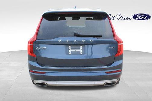 2020 Volvo XC90 T6 Momentum