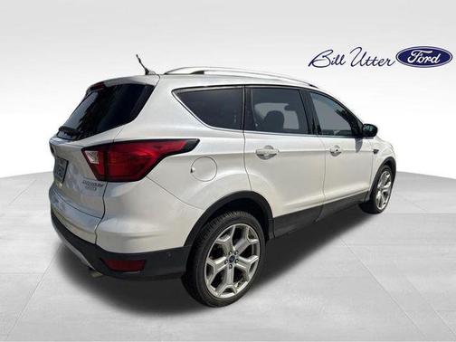 White Platinum Clearcoat Metallic 2019 Ford Escape Titanium