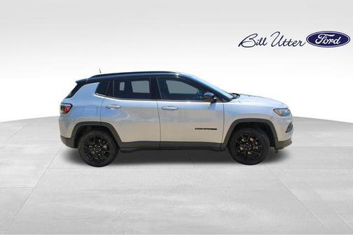 Billet Silver Metallic Clearcoat 2022 Jeep Compass Latitude