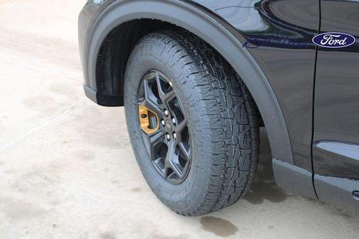 Agate Black Metallic 2026 Ford Explorer Tremor