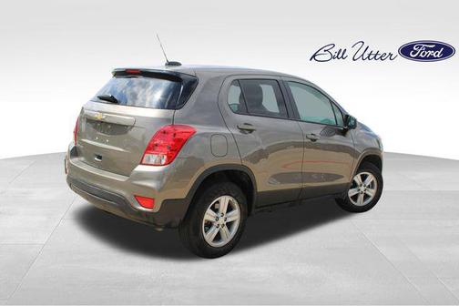 Stone Gray Metallic 2021 Chevrolet Trax LS