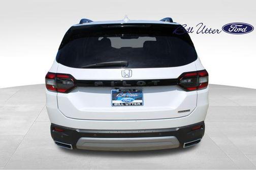 2024 Honda Pilot Touring 8-Passenger