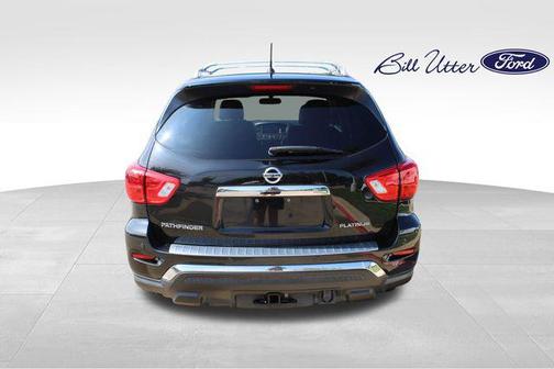 2017 Nissan Pathfinder Platinum