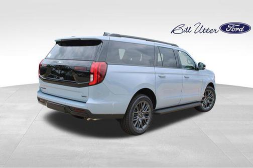 Glacier Gray Metallic Tri-Coat 2026 Ford Expedition Max Platinum
